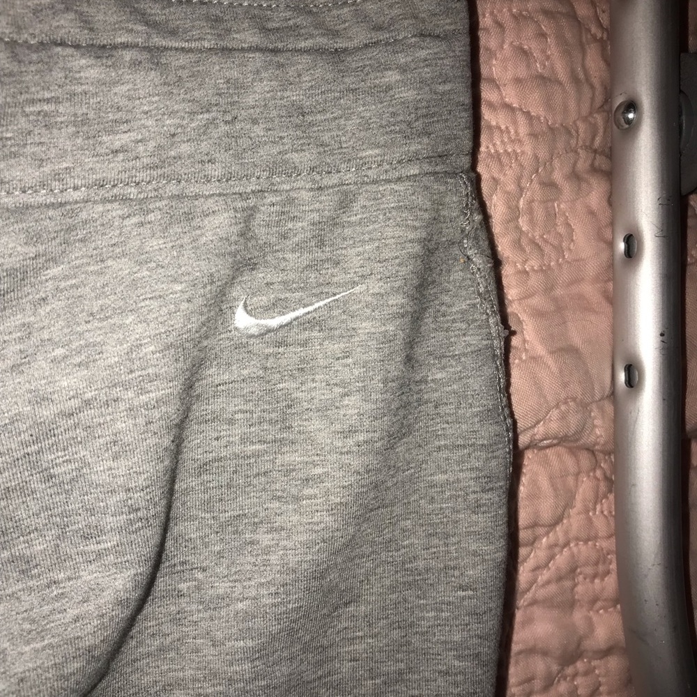Small grey Nike sweat pants